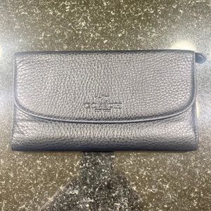 ❤️ black COACH pebbled leather wallet used Credit card slots & zipper for coins.